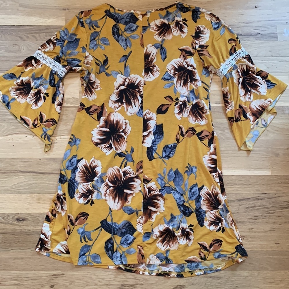 NAÏF Floral Bell Sleeve Boho Knee Length Flowy Dress Mustard & Blue Women’s L - Picture 12 of 12